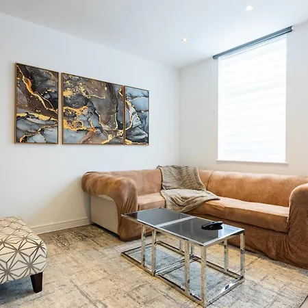 Perfect Stylish 2 Bed In Stockport