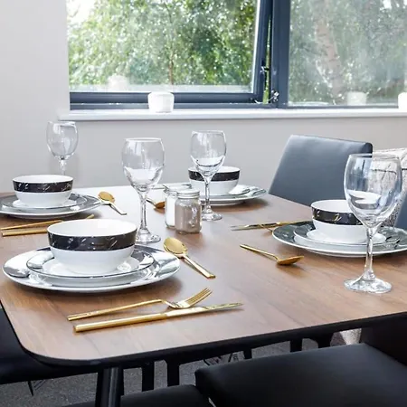 Apartament Contemporary & Bright 2 Bed *