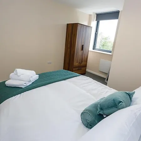 Contemporary & Bright 2 Bed Апартаменты Манчестер