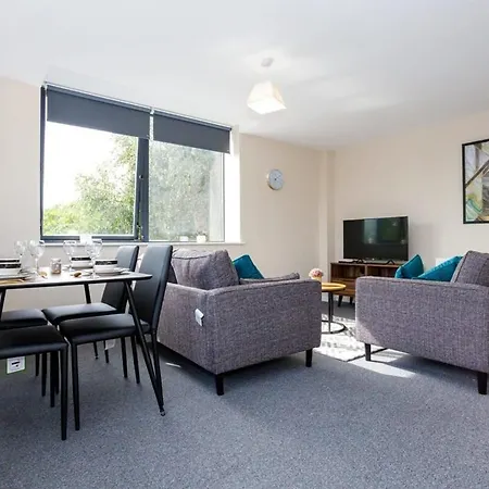 Contemporary & Bright 2 Bed Manchester
