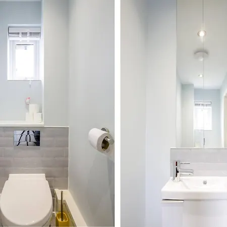 Modern 4-bdr House + Parking | Walk To Centre