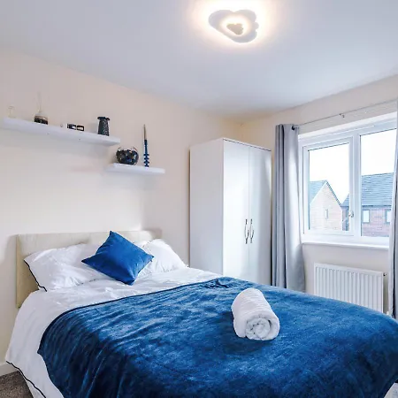 Spacious 3-bed With Free Parking And Near Centre Prázdninový dům Manchester