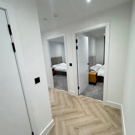 2 Bed Lux Centre *