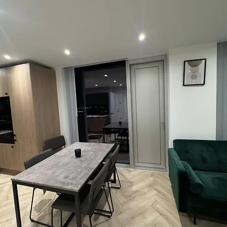2 Bed Lux Centre Apartmán *