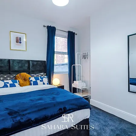 Prázdninový dům Stylish 4-bedroom Salford - Sleeps 9 - Parking - Long Term