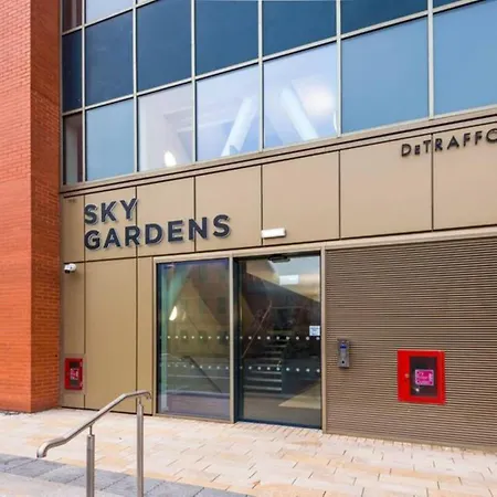 Modern Spacious Sleeps 5 Free High-speed Wi-fi 公寓