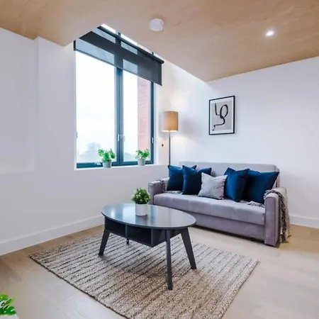 Modern Spacious Sleeps 5 Free High-speed Wi-fi アパート マンチェスター