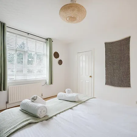 Heaton House - Parkside Charm And Comfort Манчестер