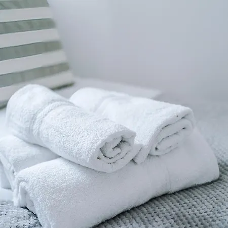 Casa vacanze Spacious 3bed In Stretford, Sleeps 6, Parking *