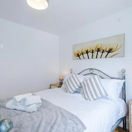 Casa vacanze Spacious 3bed In Stretford, Sleeps 6, Parking Manchester