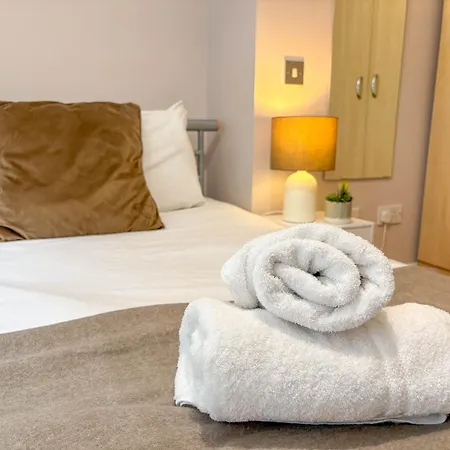 Daire Spacious 2br 2ba Centre Sleeps 5
