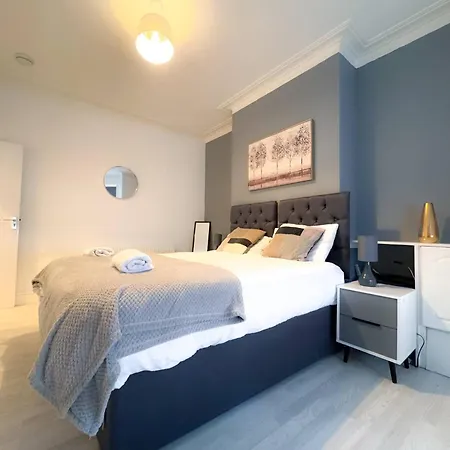 5bdr | Tram Access|free St Parking בית נופש מנצ'סטר