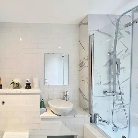 Lejlighed Morden 2br With Views