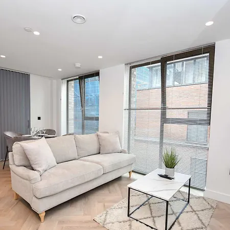 Modern 2 Bed Flat In W Balcony Apartamento