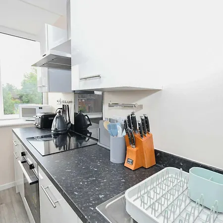 Apartament Lovely 2 Bedroom In Salford Manchester