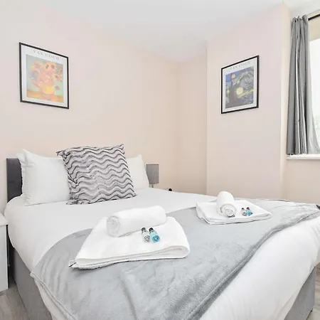 Apartamento Lovely 2 Bedroom In Salford *