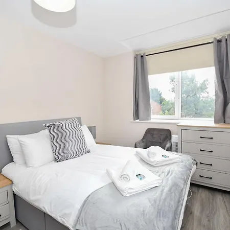 Lovely 2 Bedroom In Salford * Manchester