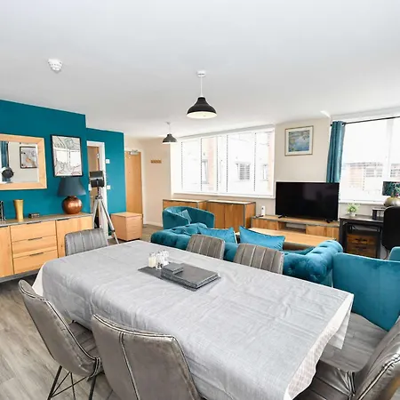 Apartament Lovely 2 Bedroom In Salford Manchester