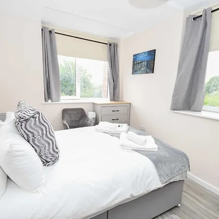 Lovely 2 Bedroom In Salford * Manchester
