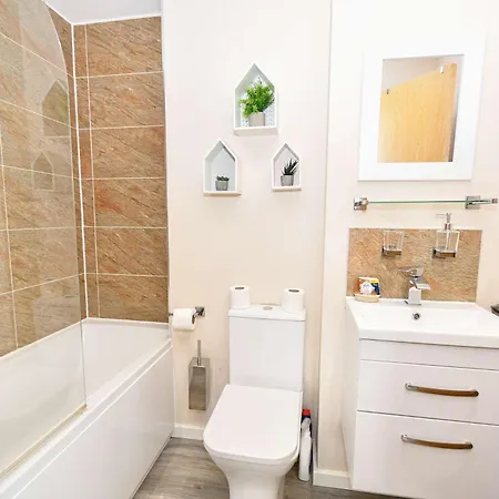 Lovely 2 Bedroom In Salford Manchester