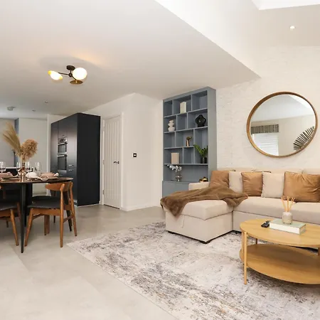 The Scenic Luxury House דירה