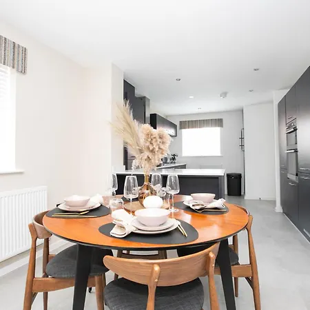 The Scenic Luxury House דירה