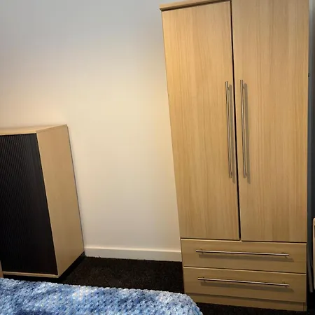 Apartment Trendy Trafford Flat With Patio Manchester