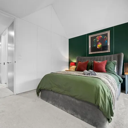 Cityscape Mcr Townhouse - Free Parking & Garden *