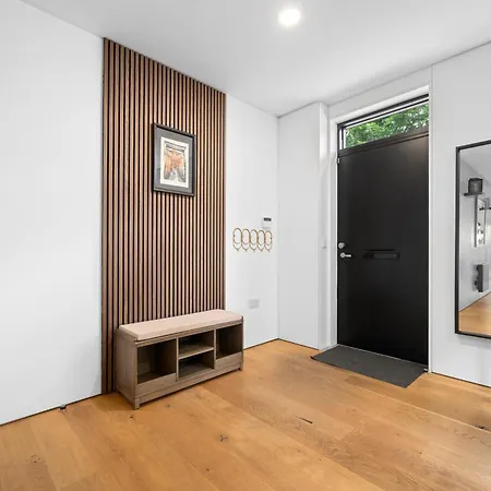 Cityscape Mcr Townhouse - Free Parking & Garden *