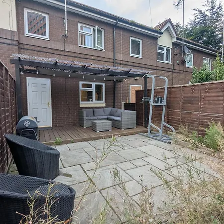 3-bed With Patio Near Deansgate & Centre Mánchester