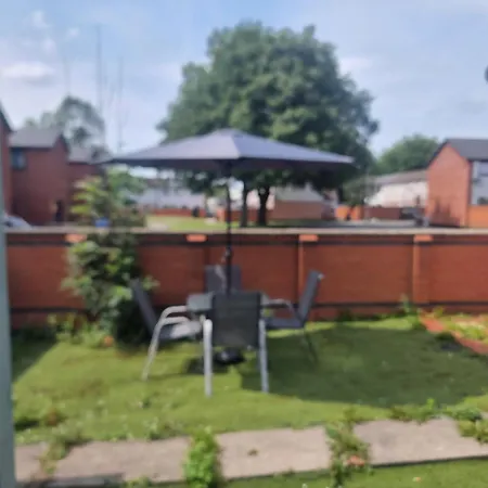 بيت للعطل Away From *