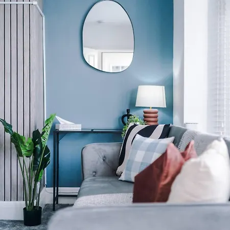 Apartman Comfortable & Spacious 3br House Near Coop Live Arena & Etihad Stadium With Free Parking - New Management Since Jan '26