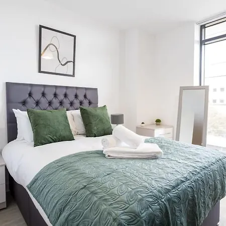 Contemporary In * マンチェスター