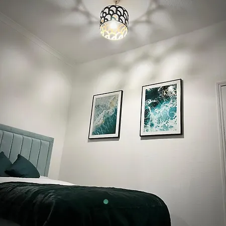 Bright&spacious Near Mcrcty Manchester