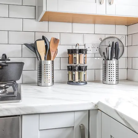 公寓 Modern 3bd House - Free Parking - Fast Wifi