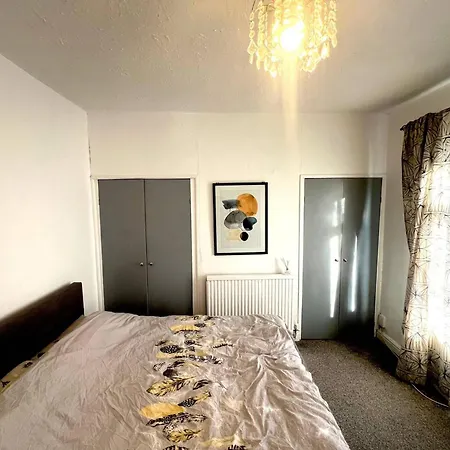 King Size To In Salford-samson Plab ゲストハウス マンチェスター