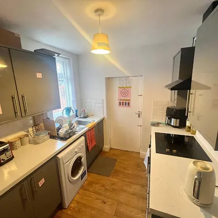 Quiet Spacious In Salford-samson Plab