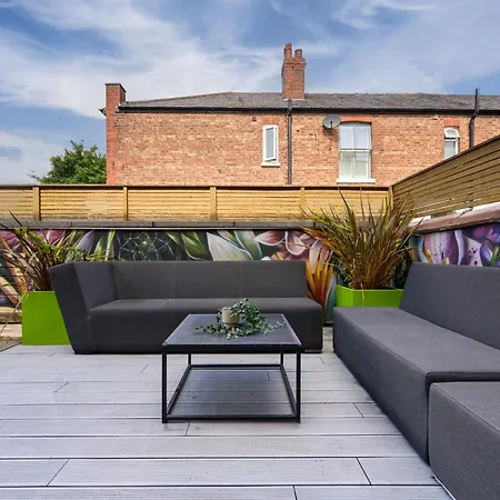 West Didsbury Retreat L Cinema L Sleeps 8