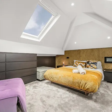 Дом отдыха West Didsbury Retreat L Cinema L Sleeps 8 Манчестер