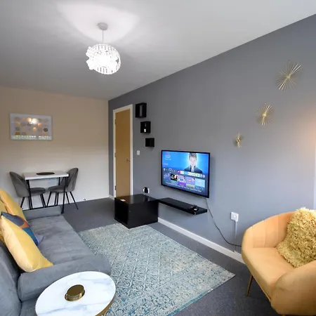 Sandringham Ground Floor Dbl Bed & Parking Appartement *