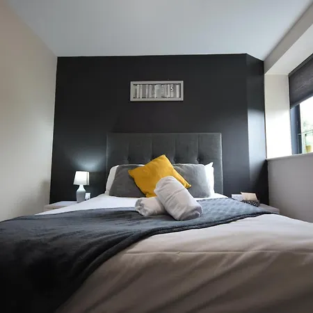 Sandringham Ground Floor Dbl Bed & Parking *