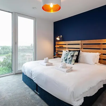 דירה Modern & Spacious 2 Bed By Old Trafford *