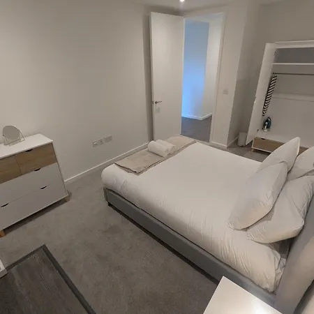 New 1br Gym Roof Terrace Lounge شقة مانشستر