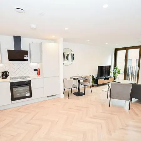 Modern 1 Bed Flat In W Balcony Lejlighed *