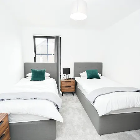 Fabulous 3 Bed Near Etihad