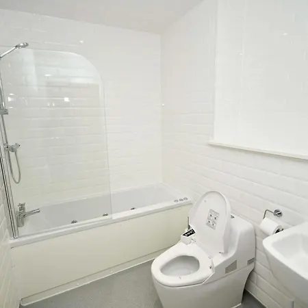 Beautiful 2 Bed Near Etihad
