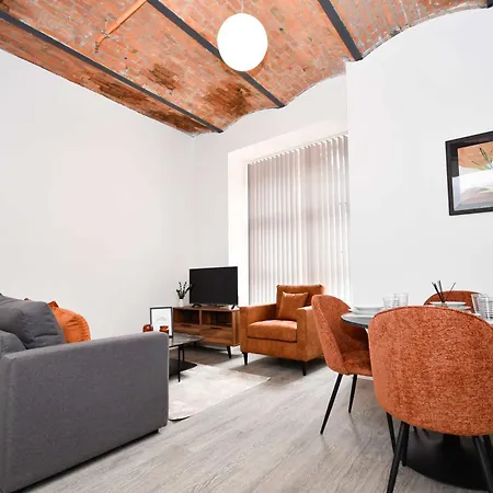 Beautiful 2 Bed Near Etihad Manchester