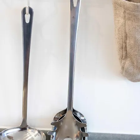 Zeni Alexandra Rise Two Bed Flat