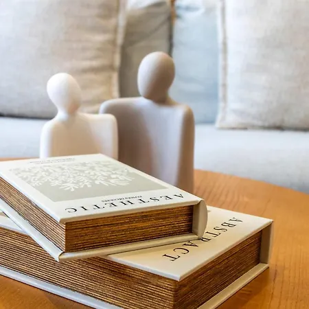 Zeni Alexandra Rise Two Bed Flat Apartment *