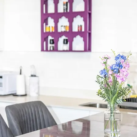 Stunning 2 Bed Near Etihad